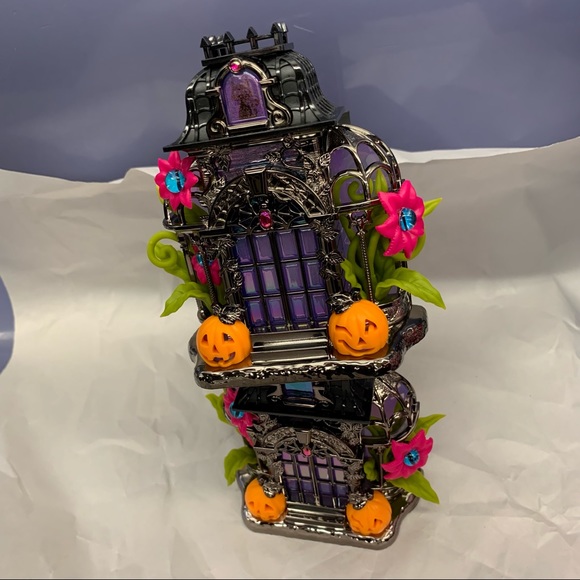 New Bath and body Works Halloween Wallflowers Plug in - Picture 9 of 12